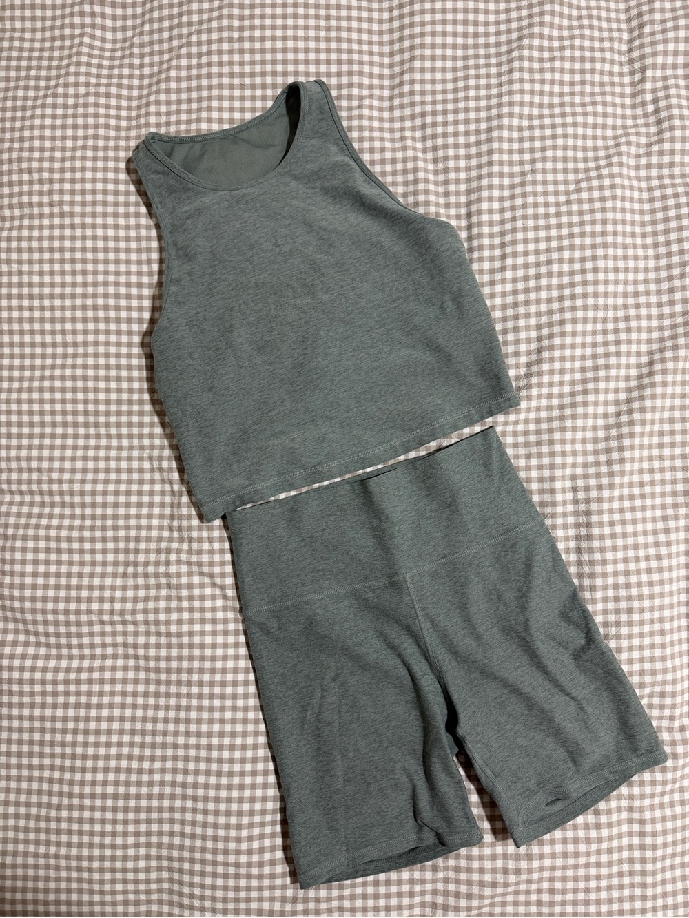 Vuori Clean Elevation Set - Tank and Bike Short - check sizing